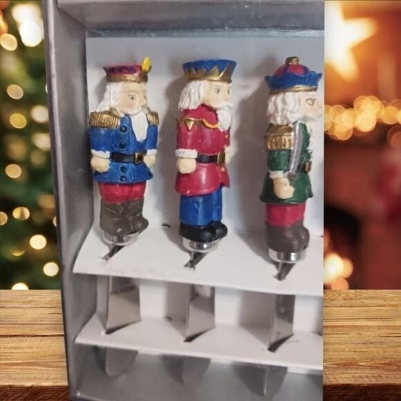 set of 4 cheese butter spreaders nutcrackers knives christmas holiday - Picture 4 of 4